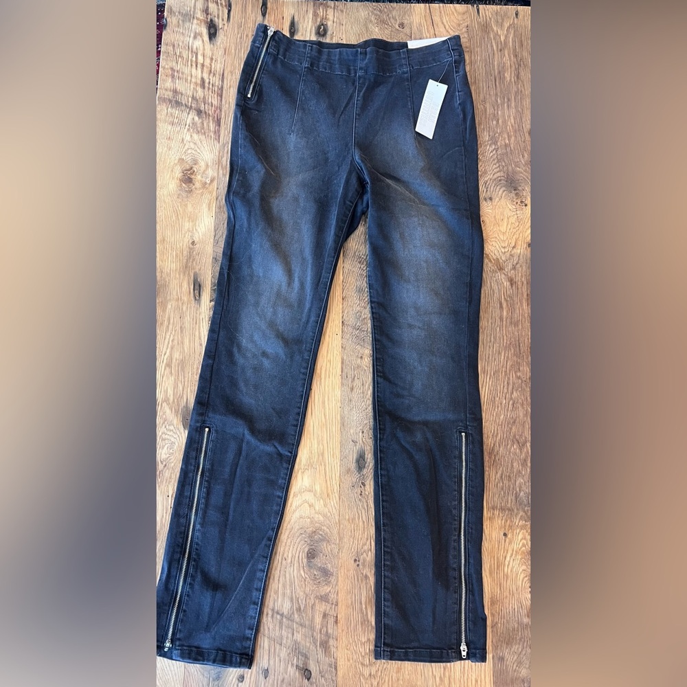 BDG Ankle Zip Charcoal Skinny Jeans